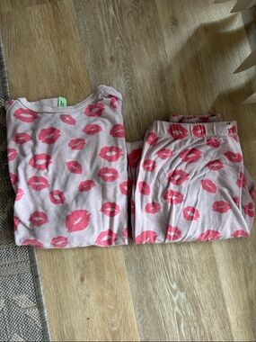 Honeydew lips PJ set